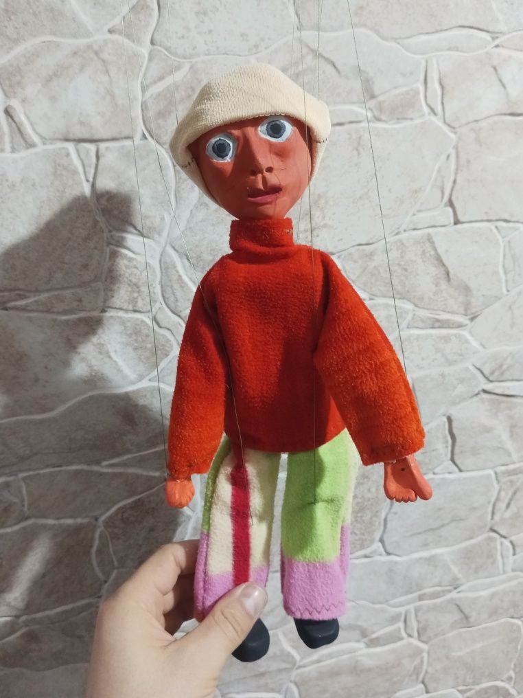 Marionetka na sznurku