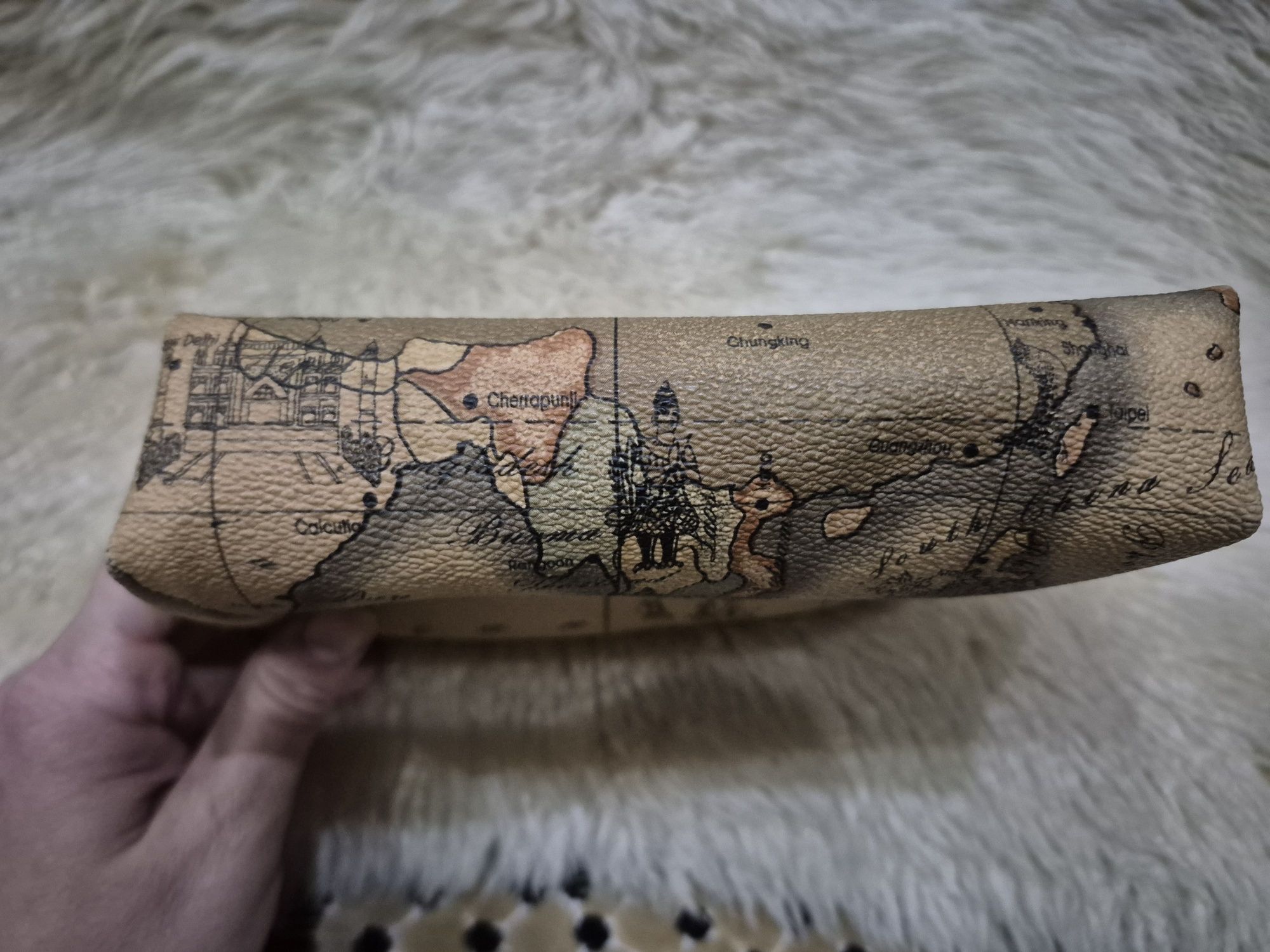 Косметичечка Карта мира