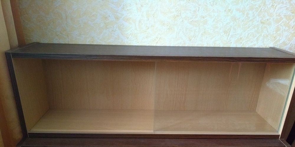 Книжні полки метрові зі склом