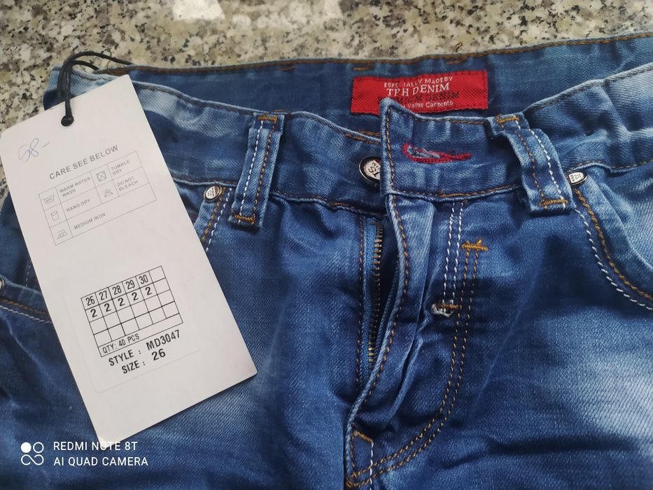 Nowe jeansy damskie rozm. 26