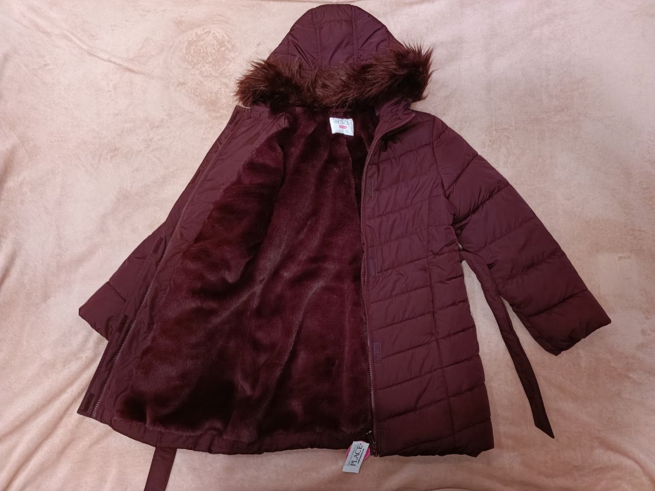Продам новую куртку Children's place рост 152см