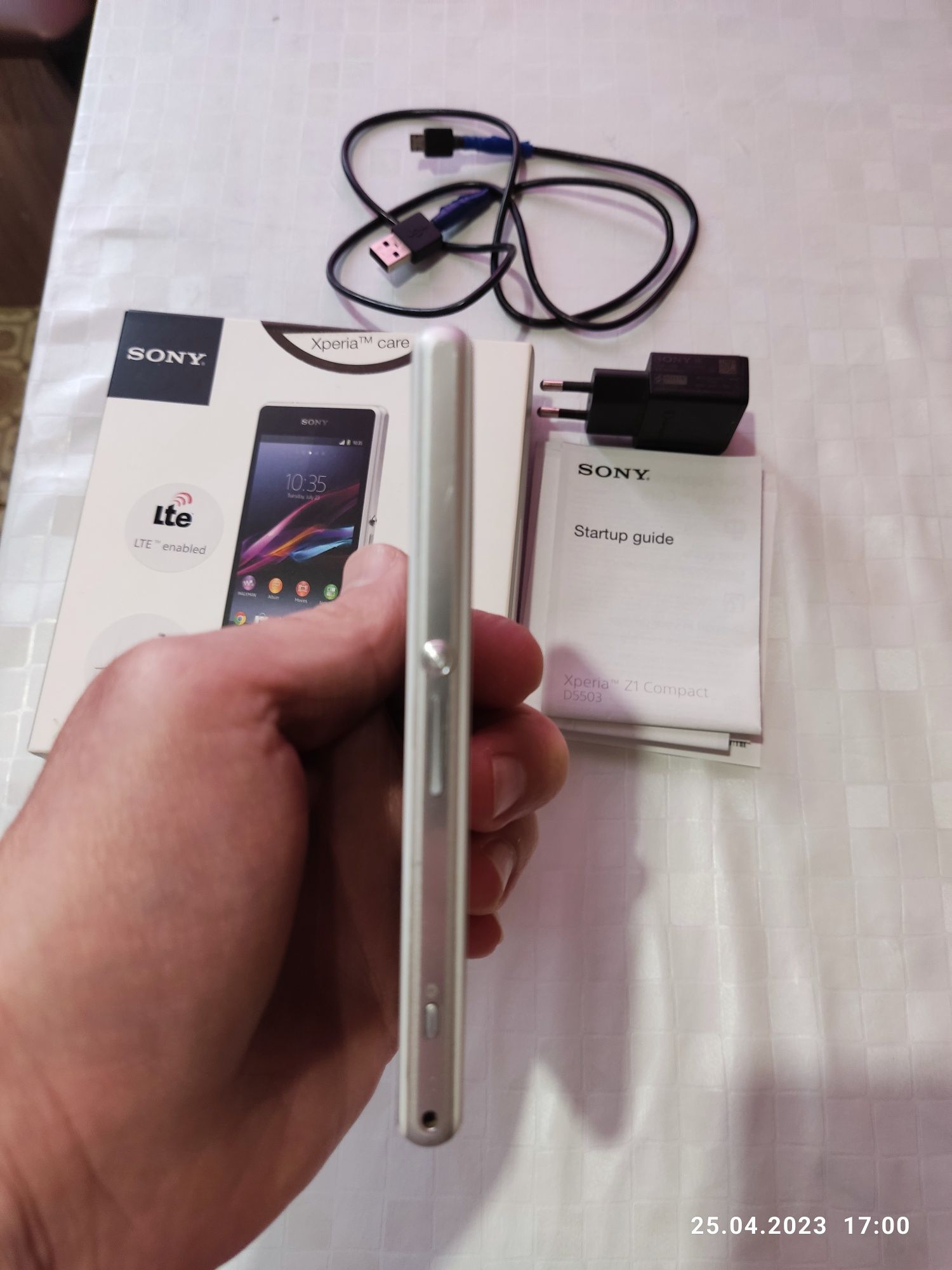 Продам Sony xperia z1 compact, D5503