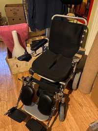 Wózek elektryczny e-Throne dla osoby niepełnosprawnej