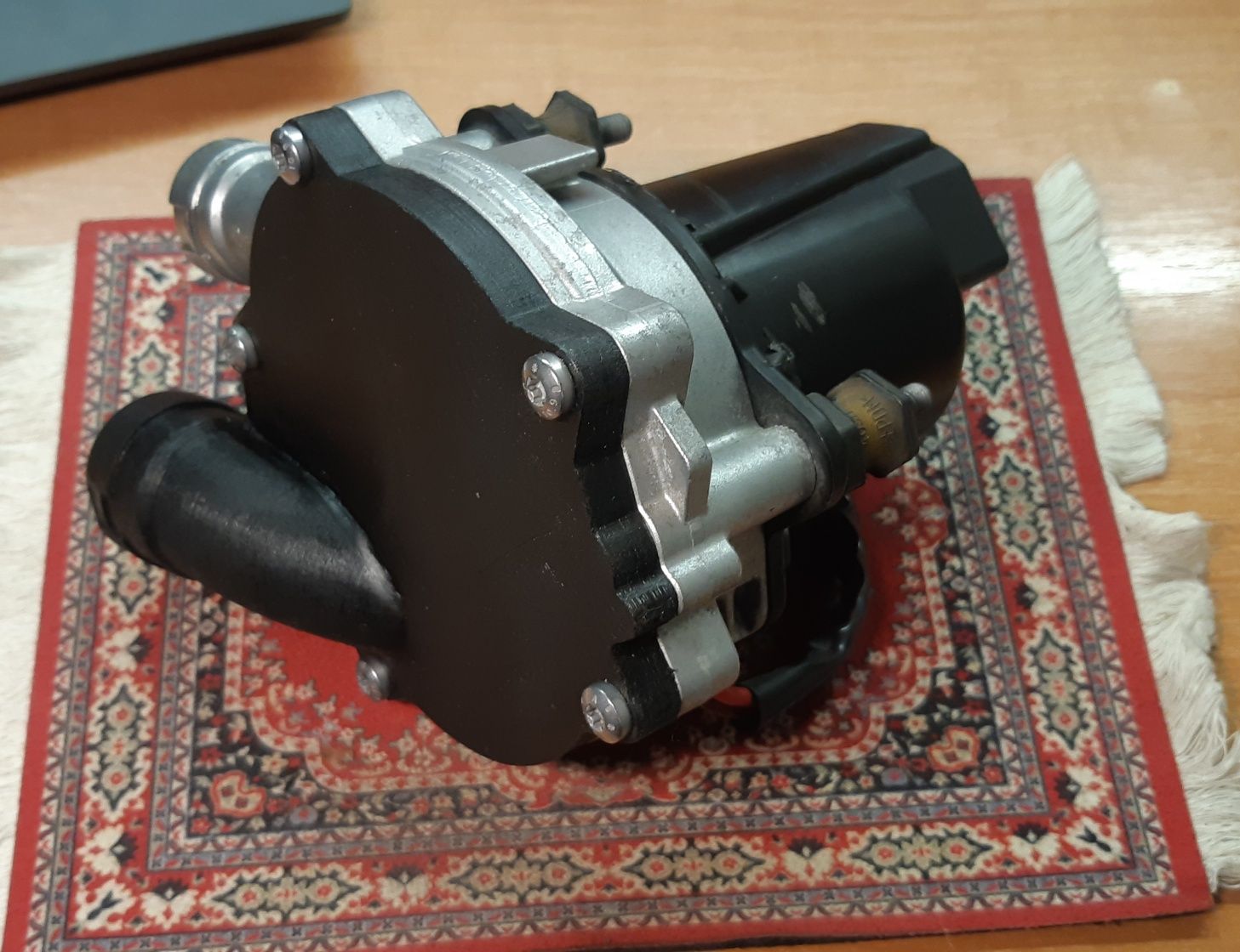 Насос повітряний VAG 04E959231E