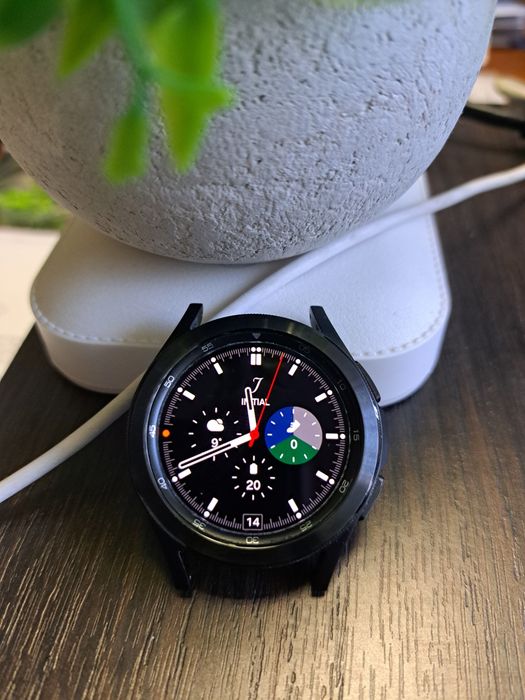 Galaxy watch 4 classic 42 LTE , NFC