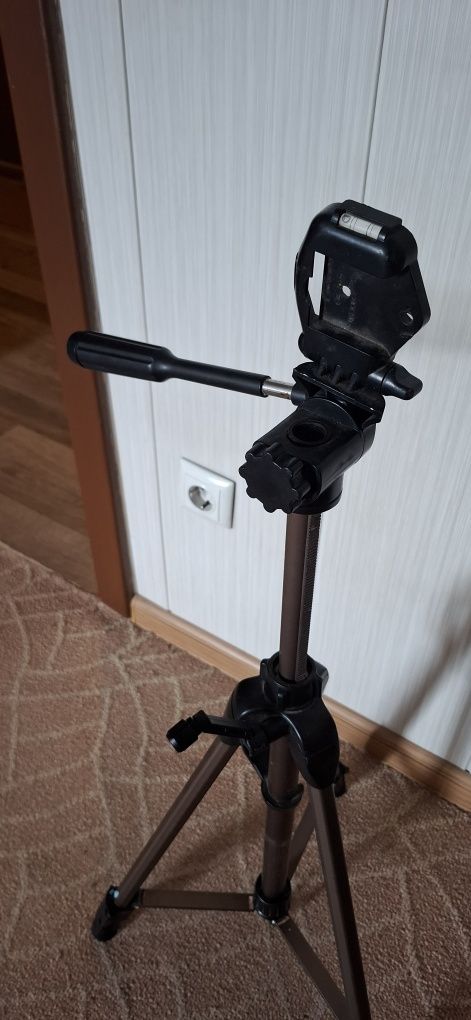 Штатив регулюючий