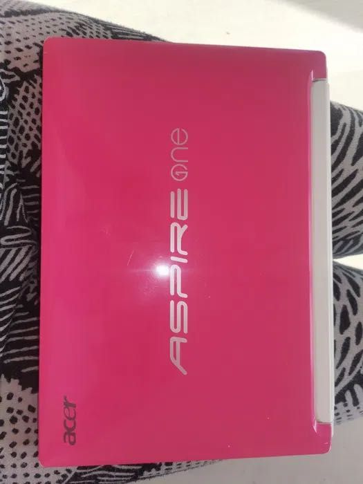 Laptop komputer Acer Aspire One Happy 250 GB różowy