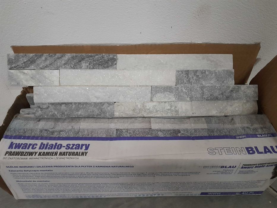 Kamień naturalny elewacyjny, dekoracyjny Kwarc biało-szary