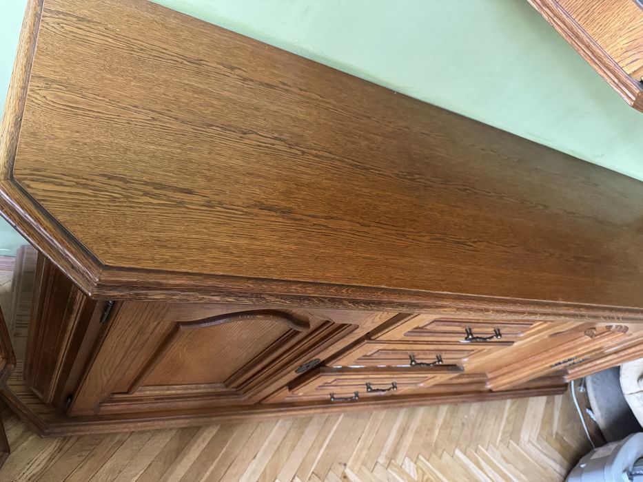 Zestaw mebli dębowych