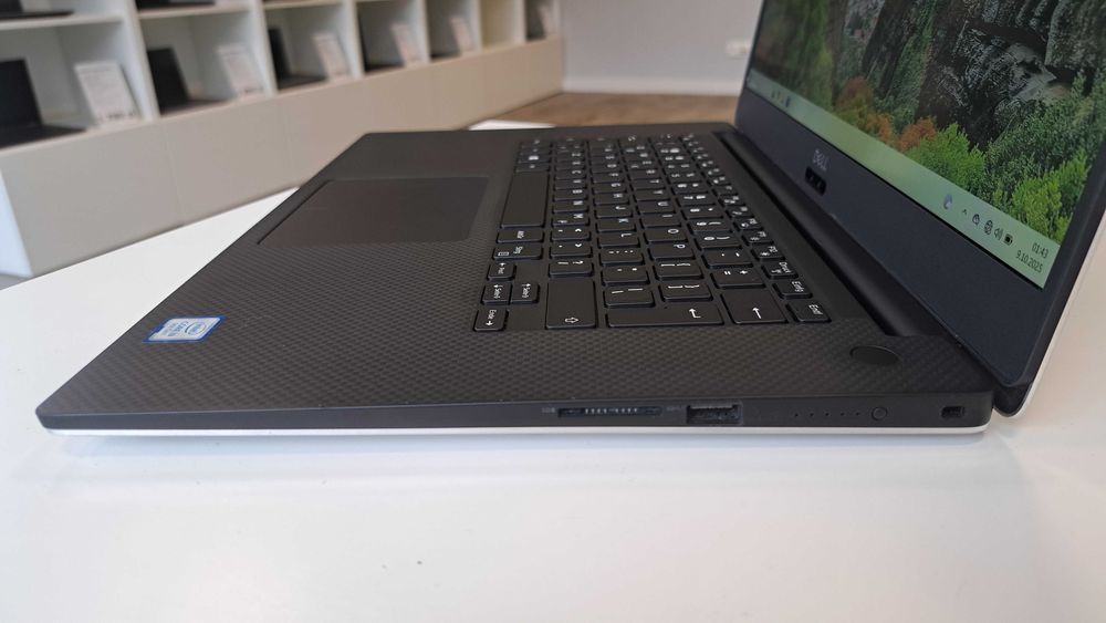 Laptop 15" Dell Precision 5540 i9-9g 64GB 1000SSD NVIDIA T2000 Win11