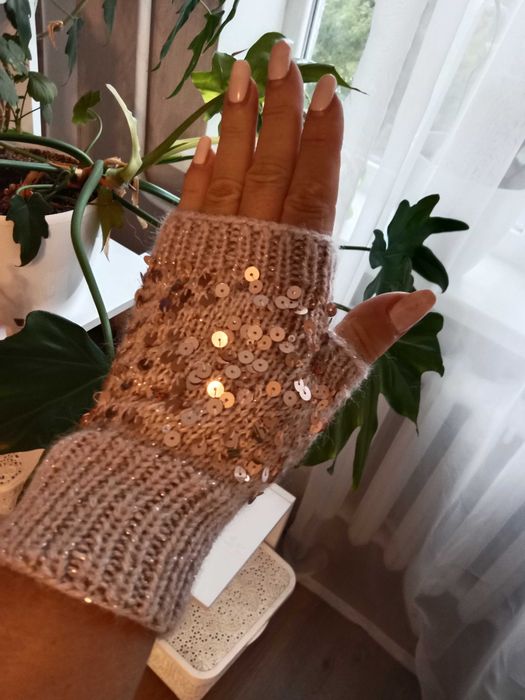 Мітенки з блискучими пацієнткам