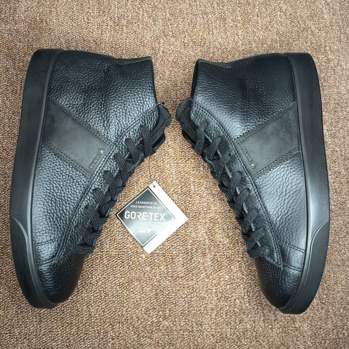 Gore-tex. Шкіряні високі кеди Ecco Street Lite W