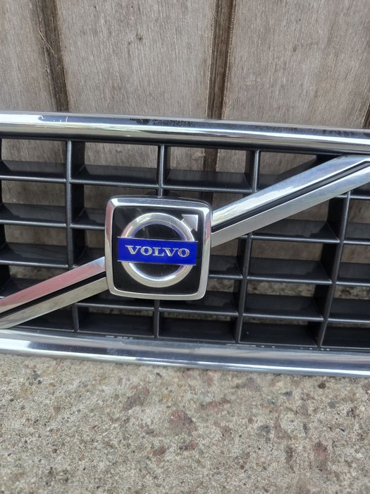 Grill Volvo V50 S40 2004 - 06 PRZED LIFT NR 1
