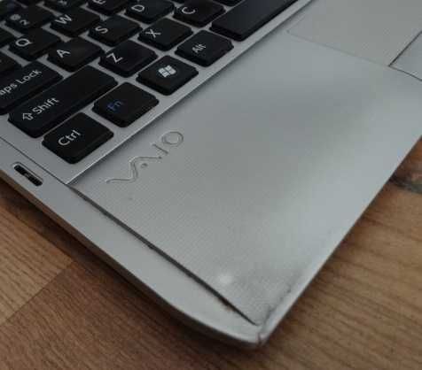 laptop 11,6" Sony Vaio VPCYB3V1E/S 4GB RAM sprawny 500gb HDD Win7Pro