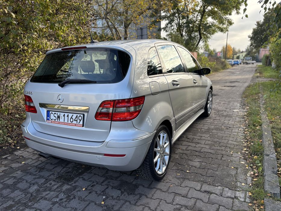 Mercedes benz B200