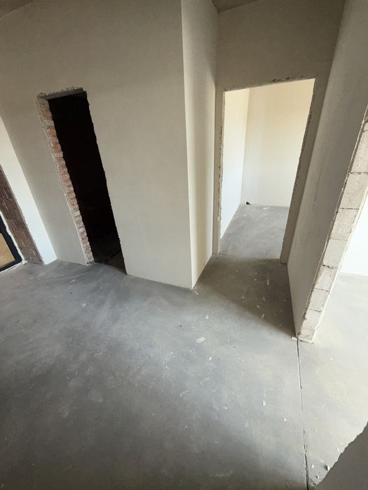 Продаж квартири з видом на набережну