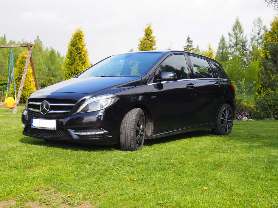 Mercedes B 180  2011r