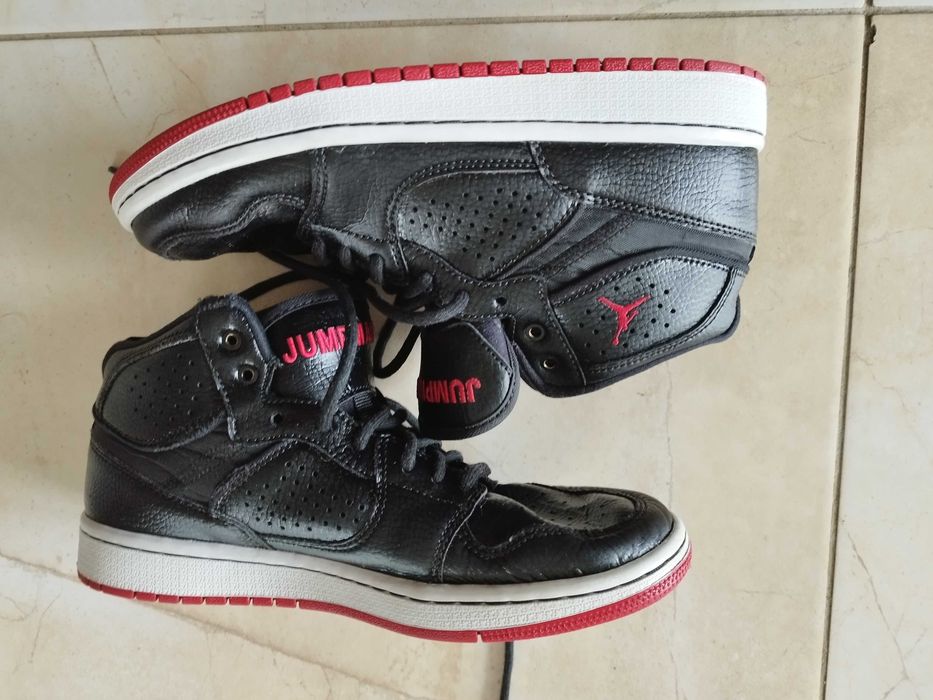 Nike Air Jordan Jumpman Access Black Gym Red 38,5 24cm