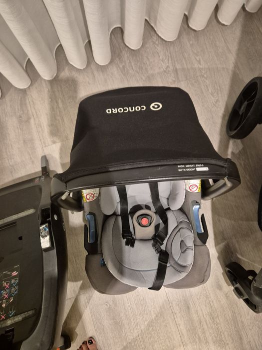 Conjunto carro, ovo, alcofa e isofix
