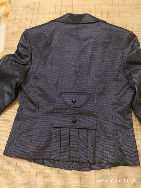 Костюмы женские р.48
