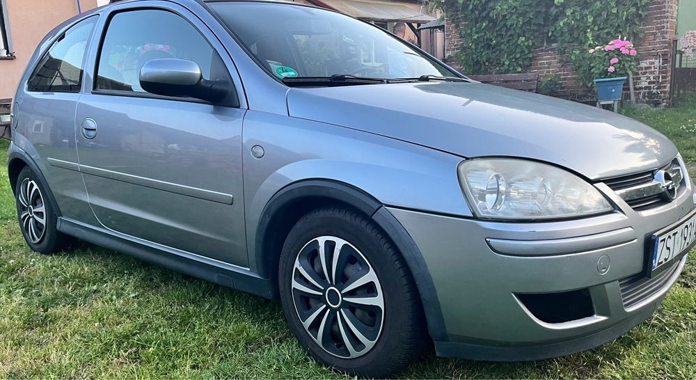 Opel Corsa C 1.0 trzydrzwiowy