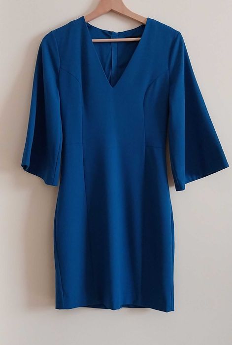 Elegancka sukienka z szerokimi rękawami  XS/34