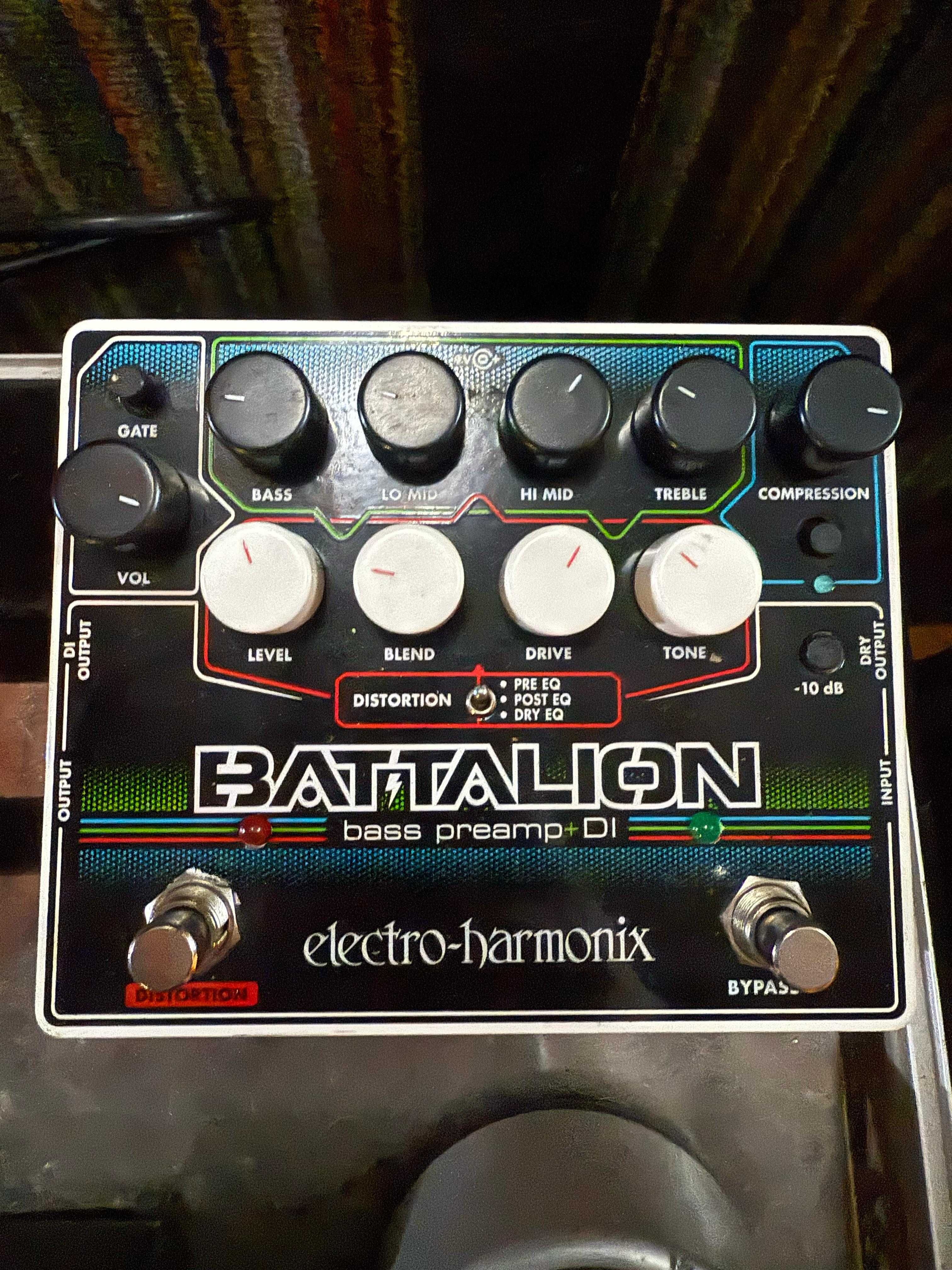 Pedais para guitarra e baixo