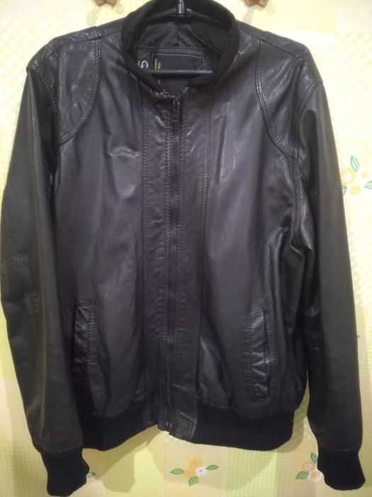 Продам мужскую кожаную куртку Пилот
