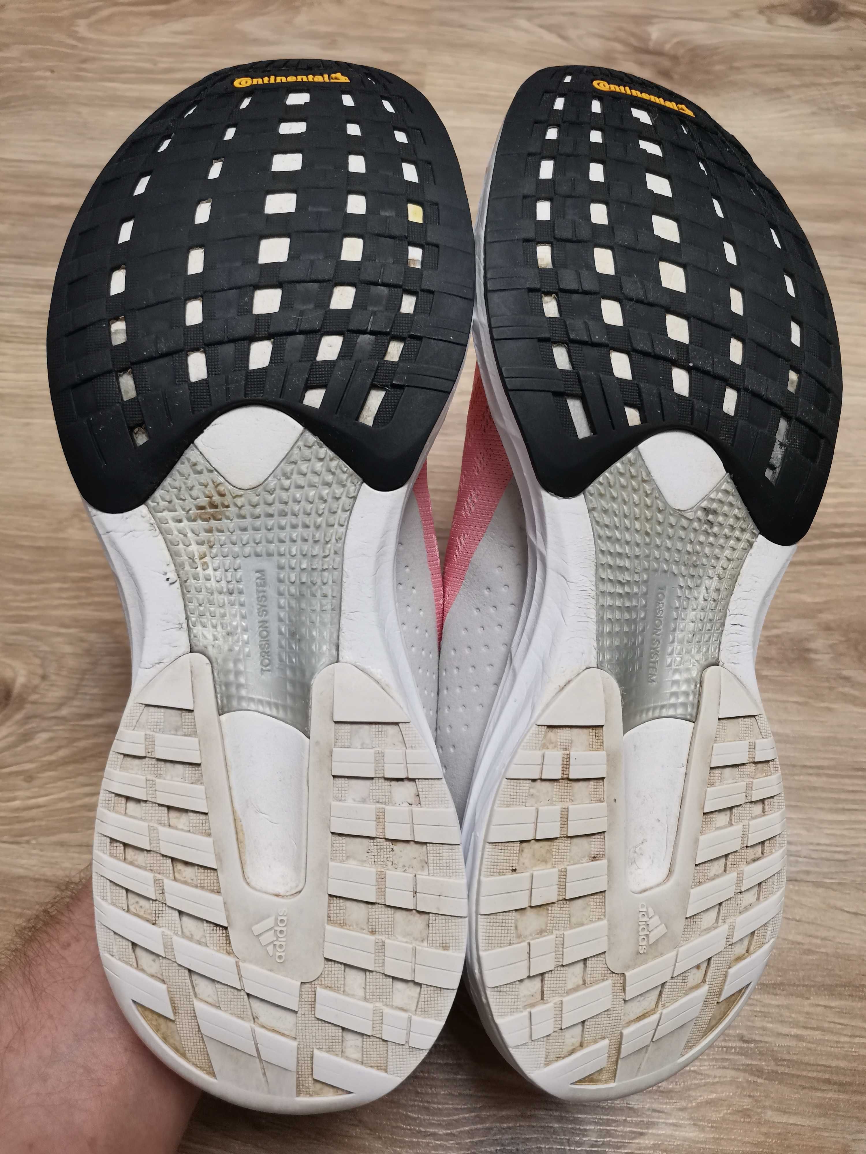Продам кросівки Adidas Sepatu Running SL20 42 розміру.
