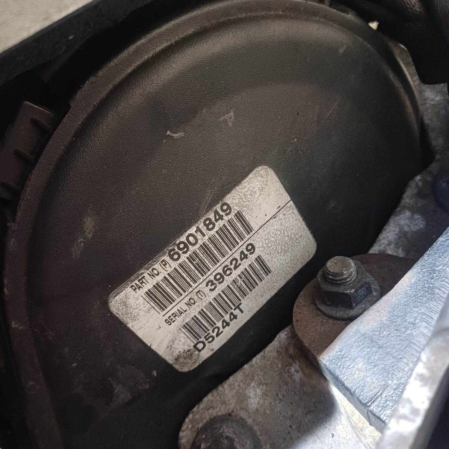 Volvo V50 XC90 S60 v60 XC60 XC70 2.4 D5244T мотор двигун двігатель D5
