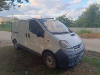 Opel vivaro 2004 року