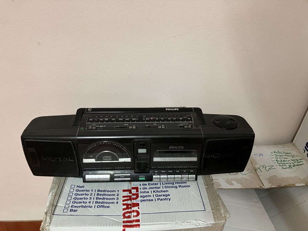 Radio e Cd portátil antigo Phillips
