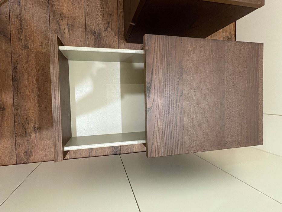 2 Mesas de cabeceira Ikea - castanho