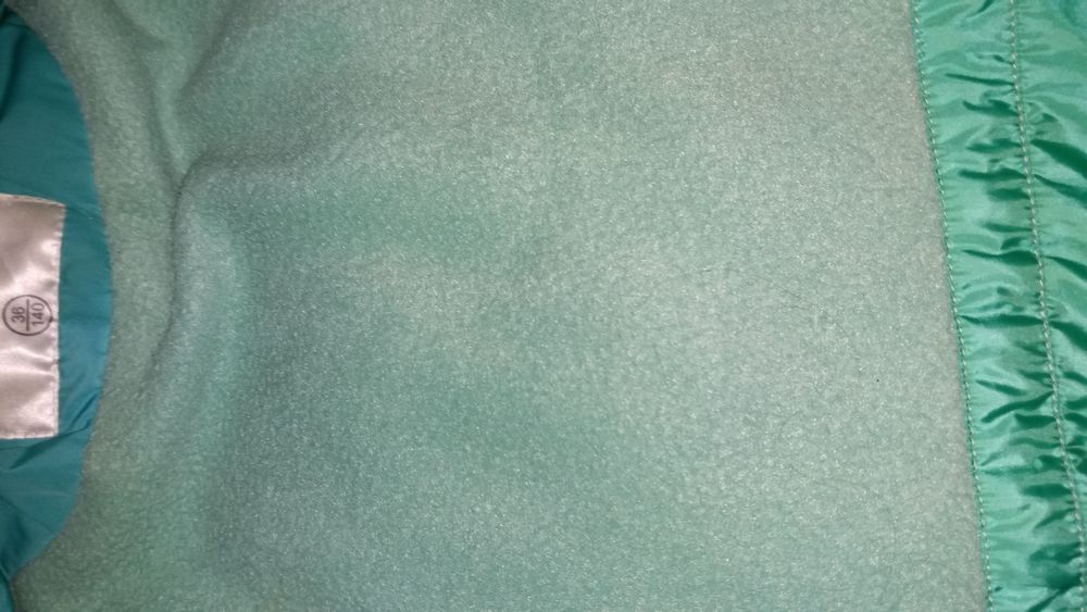 Пуховик на девочку 140