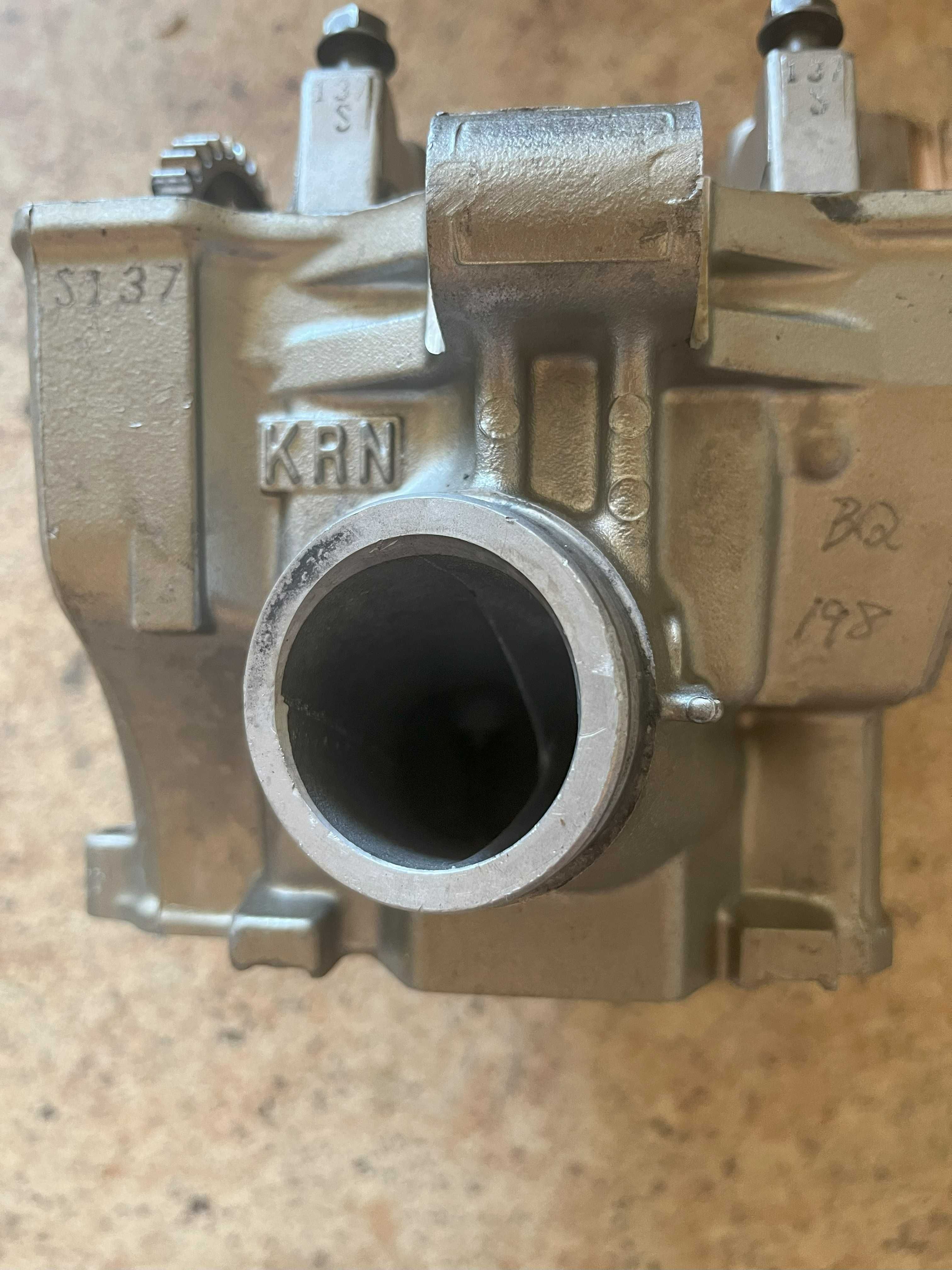 Głowica sprawna wałek rozrządu pokrywa HONDA CRF 250 / 04-09