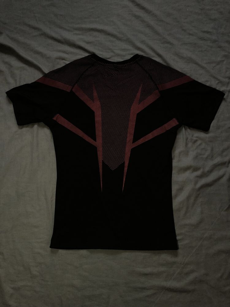 GymShark Onyx v5.0  червона ( S, M, L ) компресійна футболка, рашгард