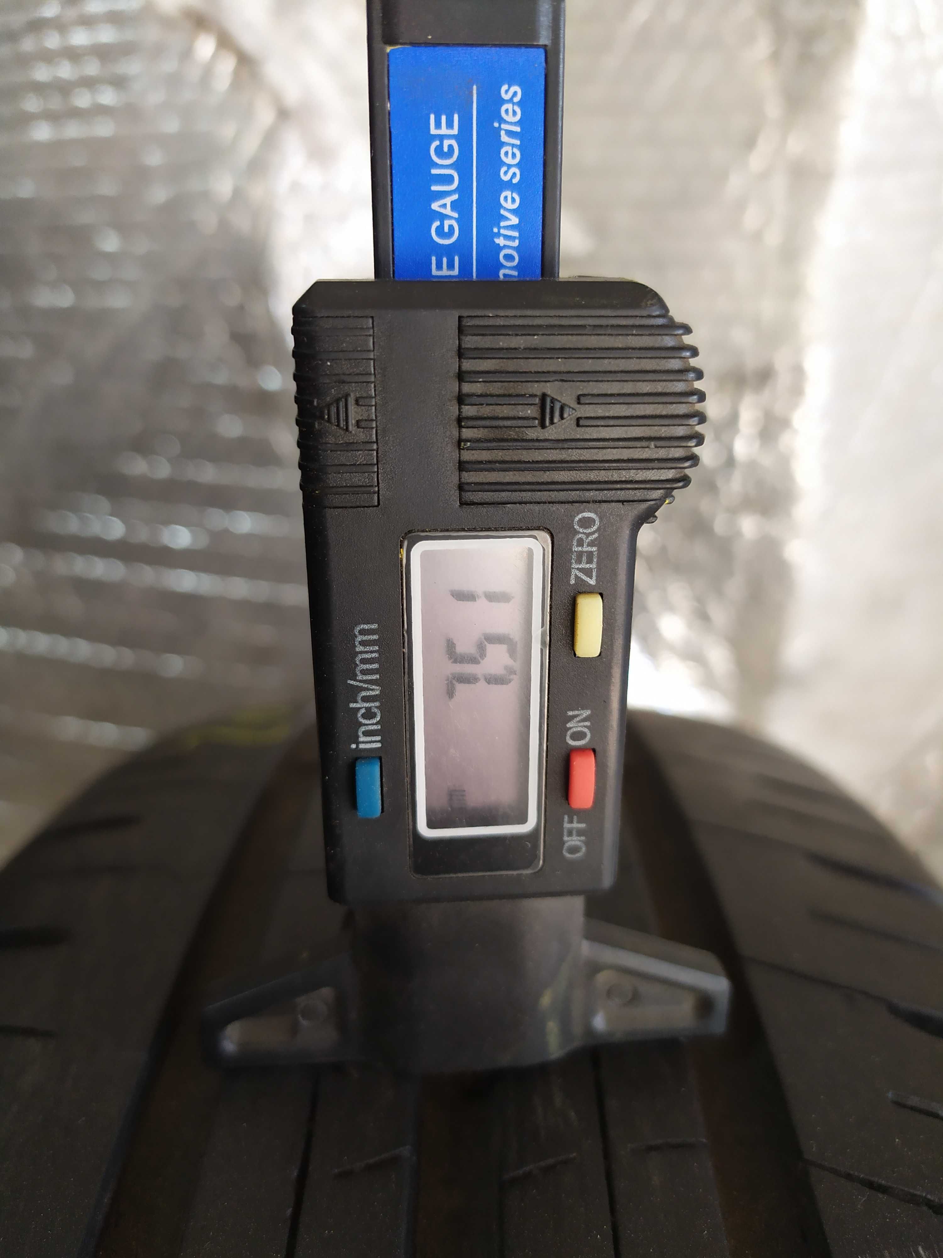 Шини Б/в 205.65.16 комплект Falken