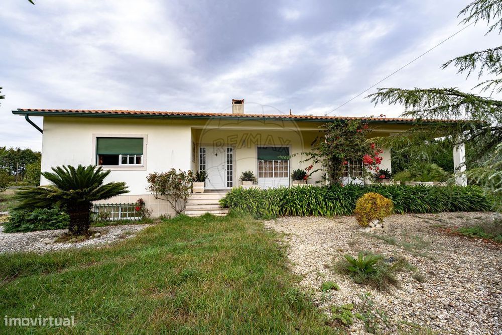 Moradia T5 para venda