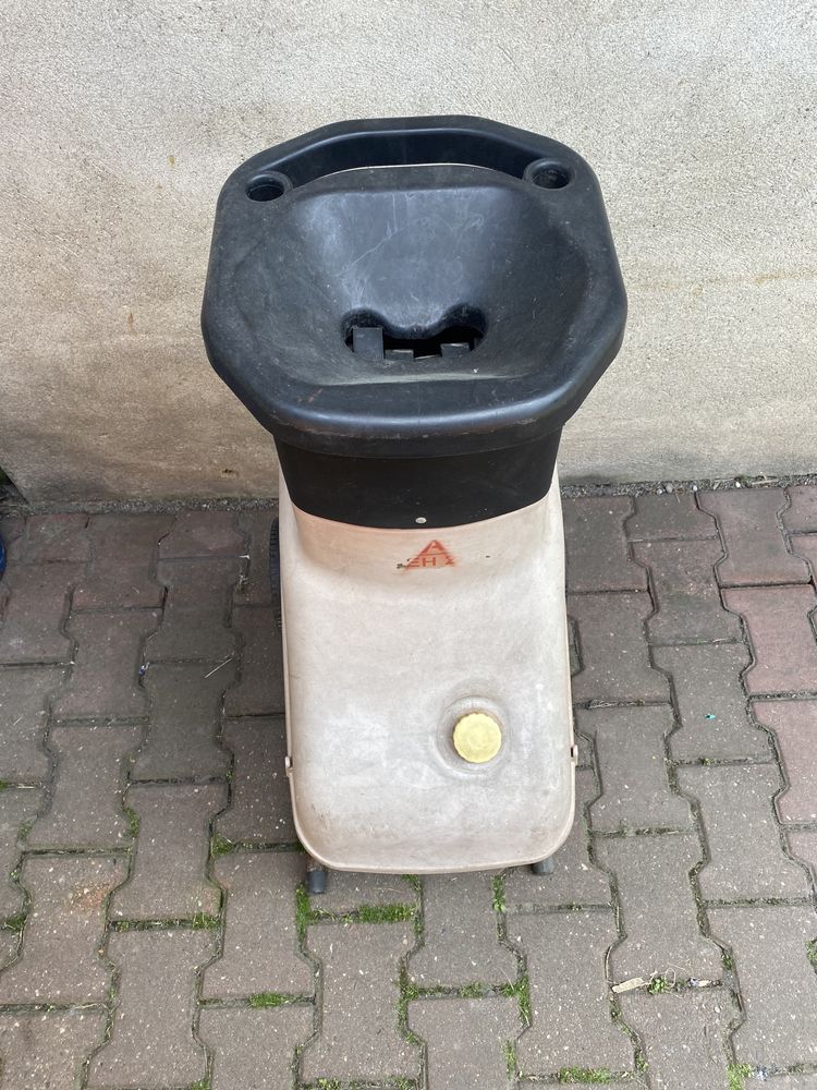 Rozdrabniacz do gałęzi  ASGATEC  EH2502