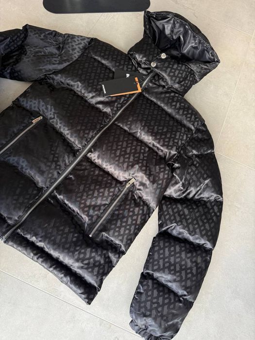 РОЗПРОДАЖ Пуховик Hugo Boss чорний монклер найк пухан хуго