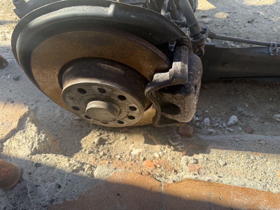 Eixo traseiro audi a3 8p travagem 312 mm