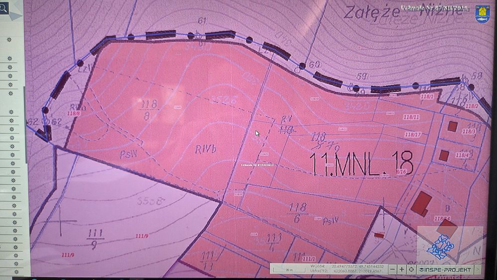 Atrakcyjna działka nad jeziorem Rożnowskim