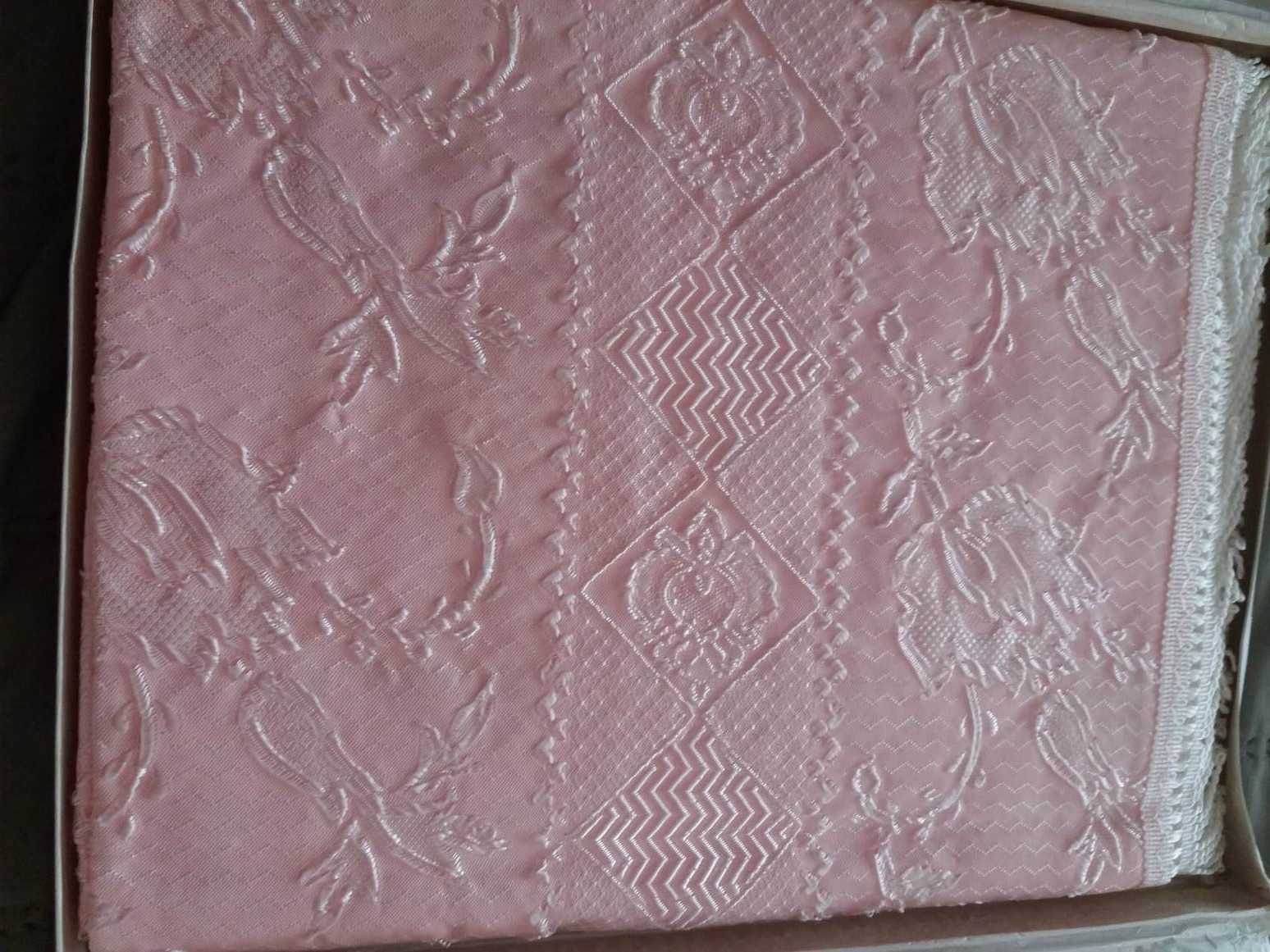 Pano de Camila em Renda; Lençóis Bordados e Colcha Bordada Novos