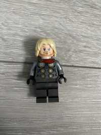 Thor minifigurka