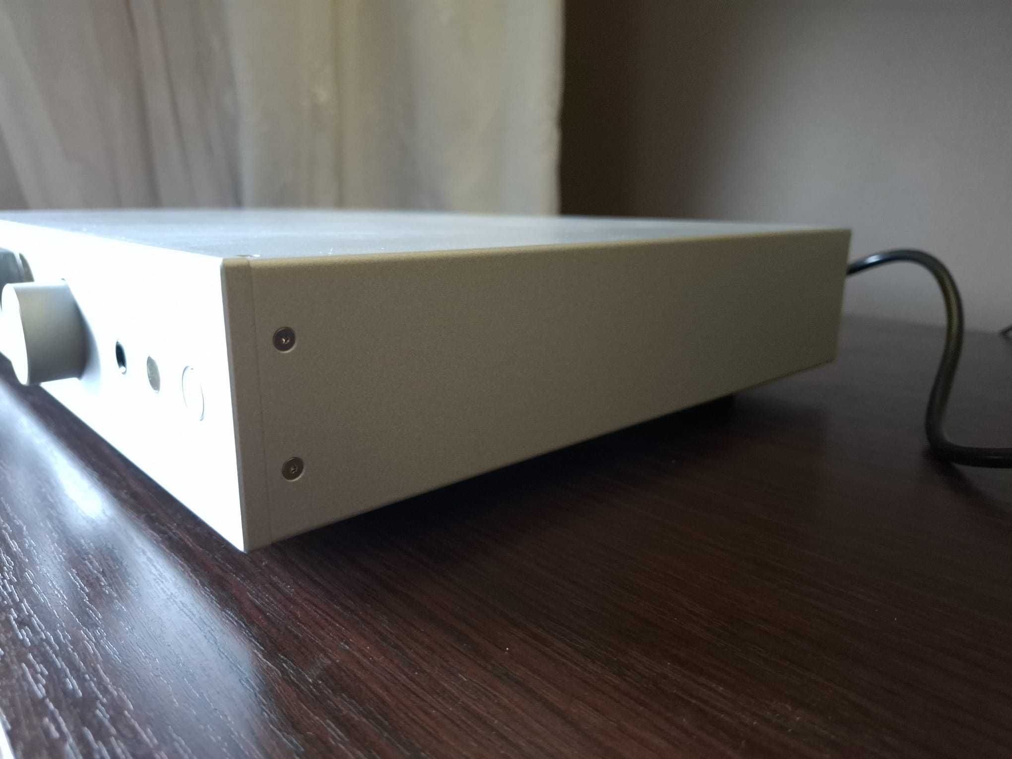 Audiolab7000A wzmacniacz