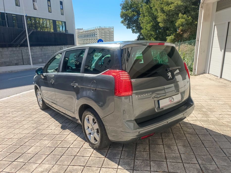 PEUGEOT 5008 1.6 HDI 112cv 7 lugares 2009 1 dono
