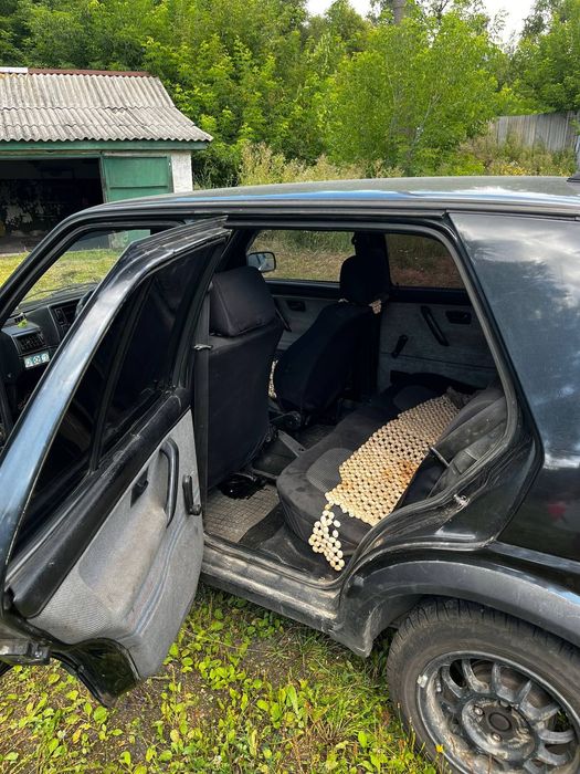 Volkswagen Golf 2