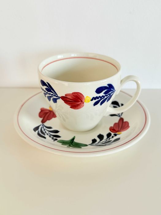 Filiżanka ze spodkiem Villeroy & Boch biała porcelana kawa serwis