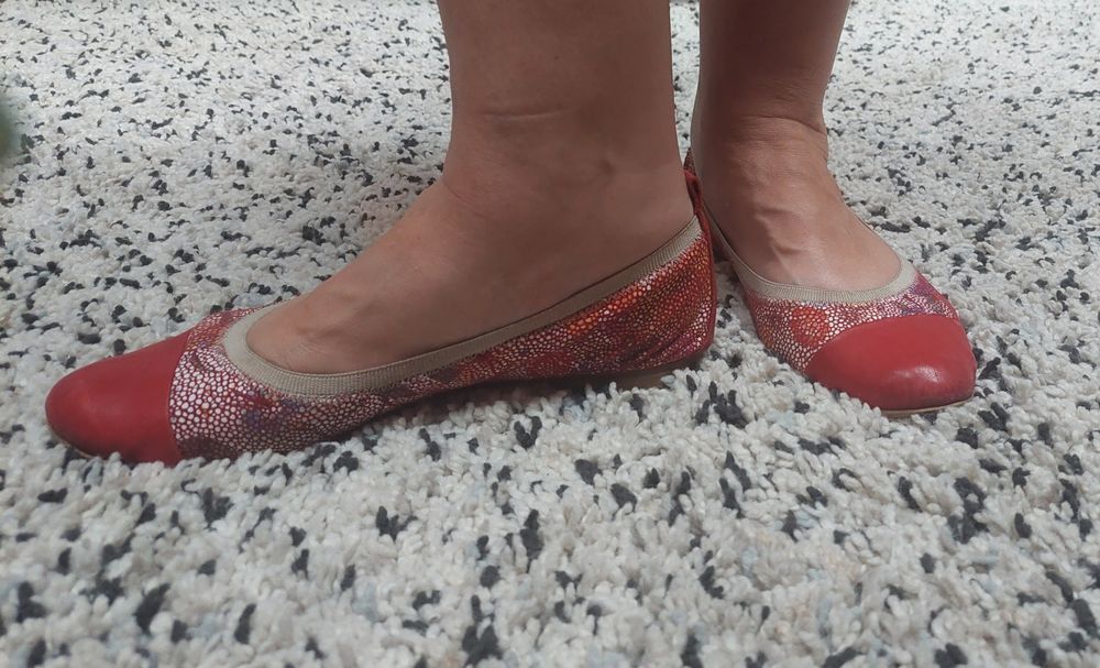 Buty damskie, baleriny skórzane, rozm. 38