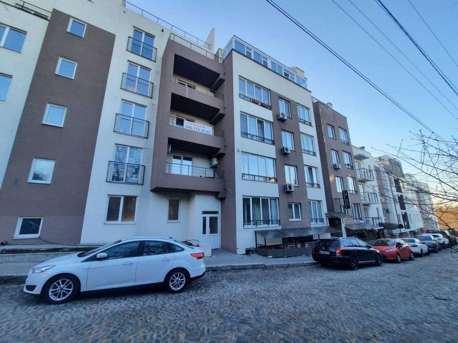 Продаж 2-кімнатної квартири, Майкопська 1а